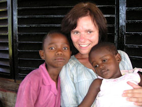 volunteer-in-kenya-23.jpg volunteer-in-kenya-23.jpg