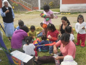 volunteer-in-peru-22%20-%20LurinSF.jpg volunteer-in-peru-22%20-%20LurinSF.jpg
