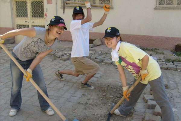 volunteer-in-turkey-1.jpg